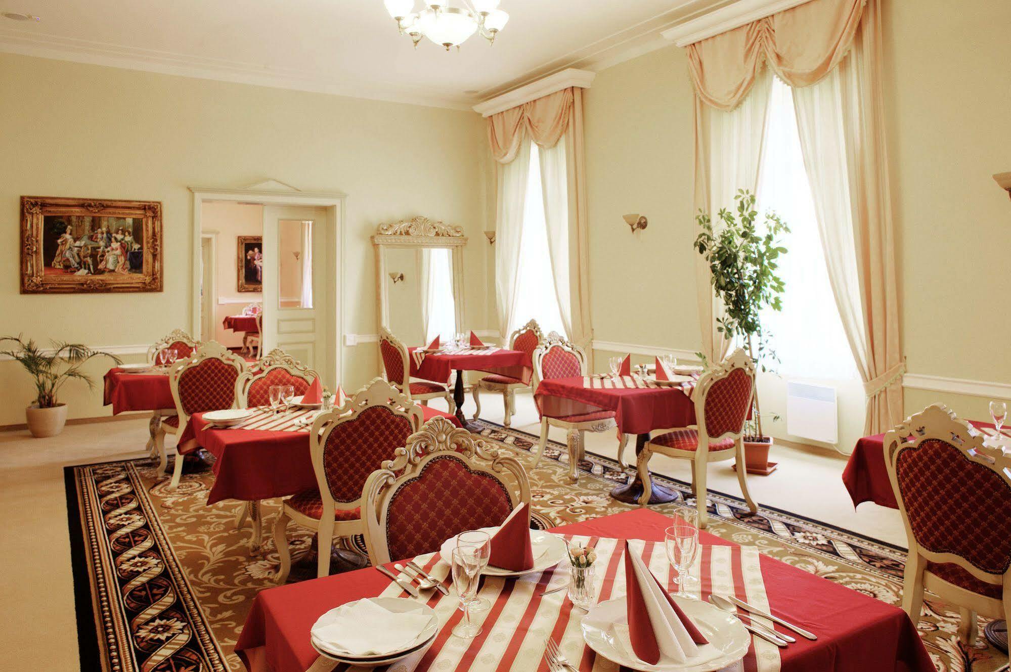 Hotel Zamek Kamenny Dvur Mostov Exterior foto